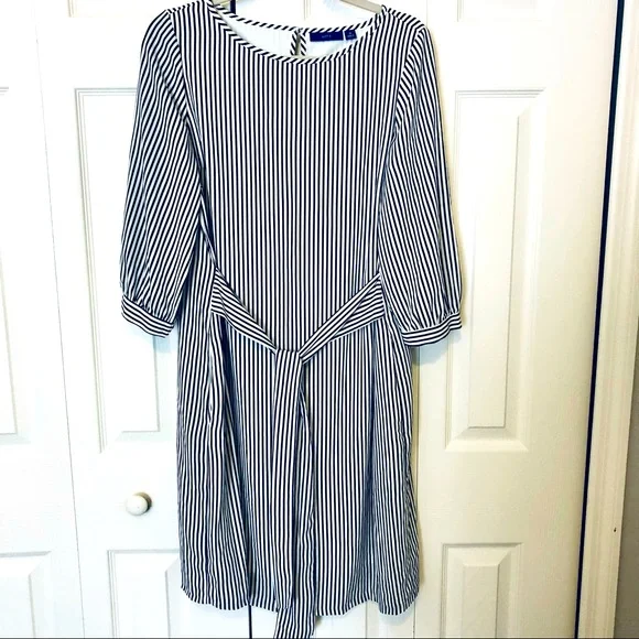 apt 9 long sleeve dress Apt 9 long sleeve navy and white striped dress M